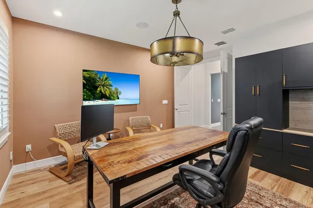  Residence photo 21