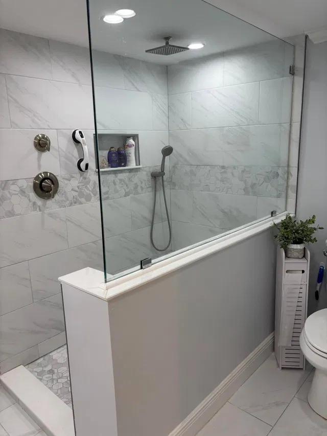 Unit 1020 photo 7