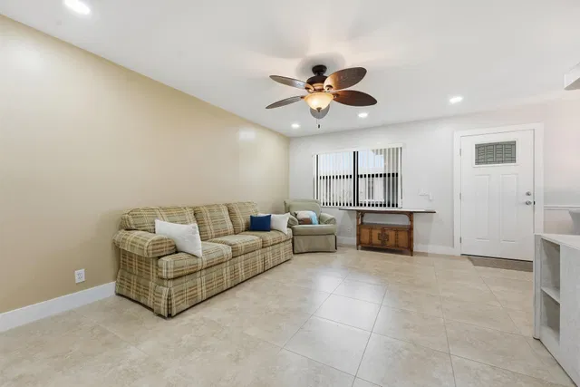 Residence photo 5