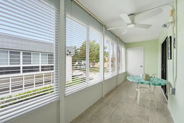 Residence photo 20