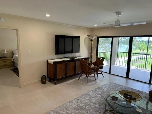 Eastpointe Country Club Unit 203 photo 2