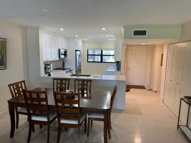 Eastpointe Country Club Unit 203 photo 5