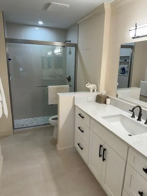 Eastpointe Country Club Unit 203 photo 8