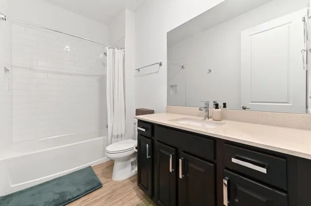 Residence photo 18