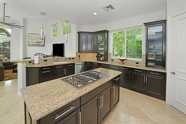 Woodfield Country Club Residence photo 11