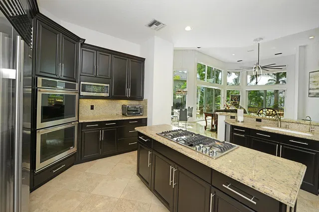 Woodfield Country Club Residence photo 12