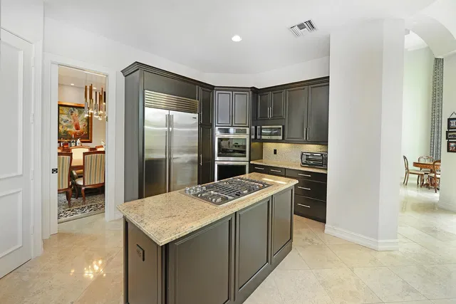 Woodfield Country Club Residence photo 13