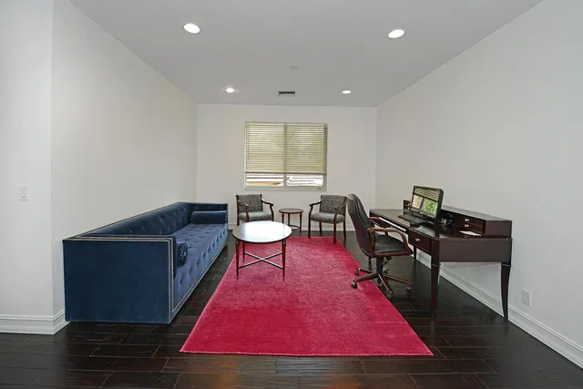 Woodfield Country Club Residence photo 19