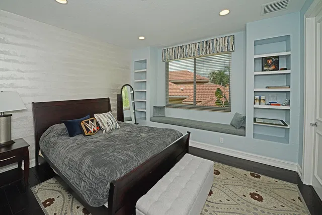 Woodfield Country Club Residence photo 24