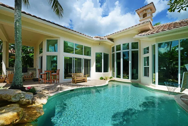 Woodfield Country Club Residence photo 33
