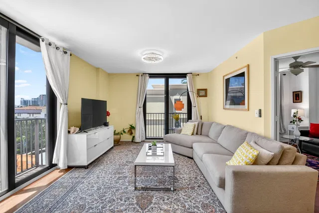 The Tower Condominium at Cityplace Unit 402 photo 10