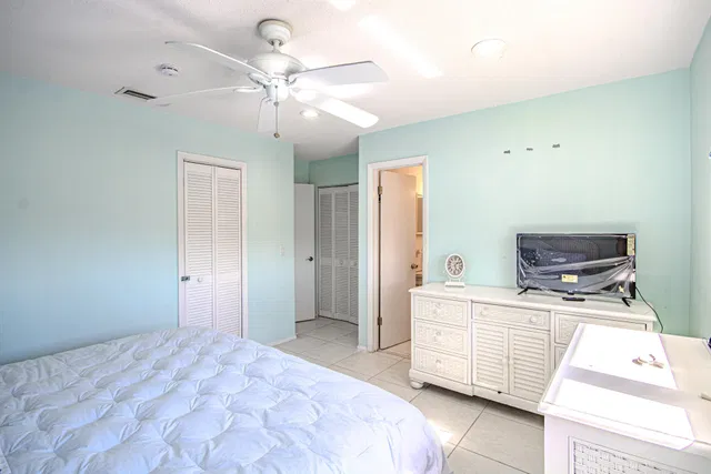 Unit 202 photo 12