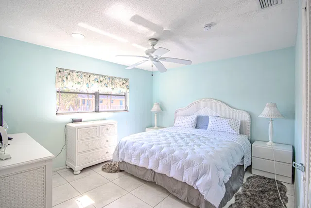 Unit 202 photo 13