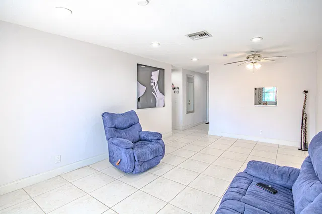 Unit 202 photo 15
