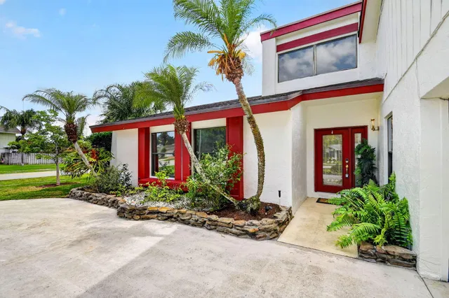 Residence photo 2