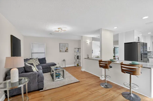 Residence photo 14