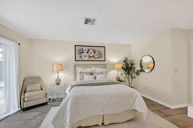 Residence photo 22
