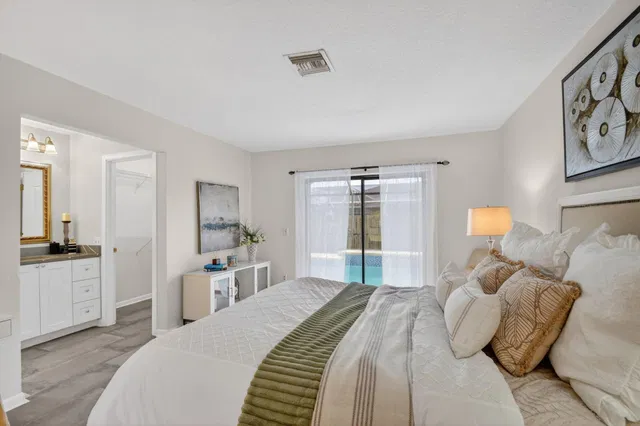 Residence photo 23