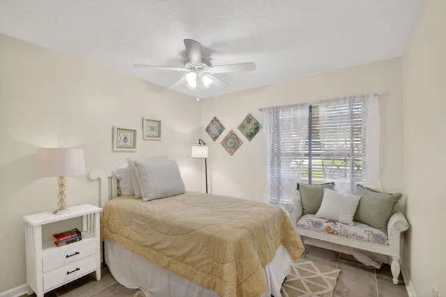 Residence photo 32