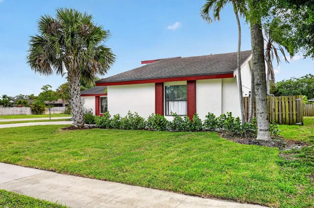 Residence photo 47