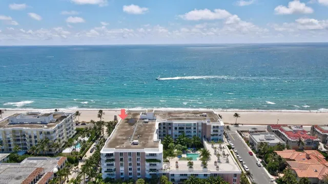 Winthrop House Condos Unit 7 photo 2