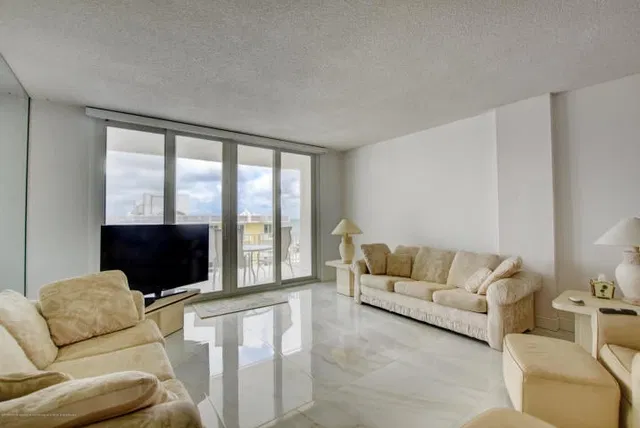 Winthrop House Condos Unit 7 photo 10