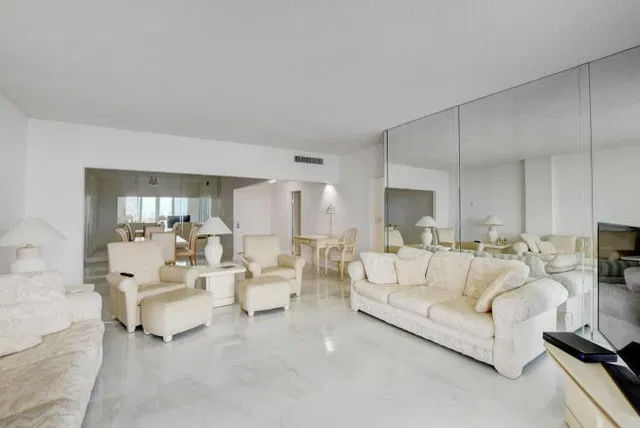 Winthrop House Condos Unit 7 photo 12