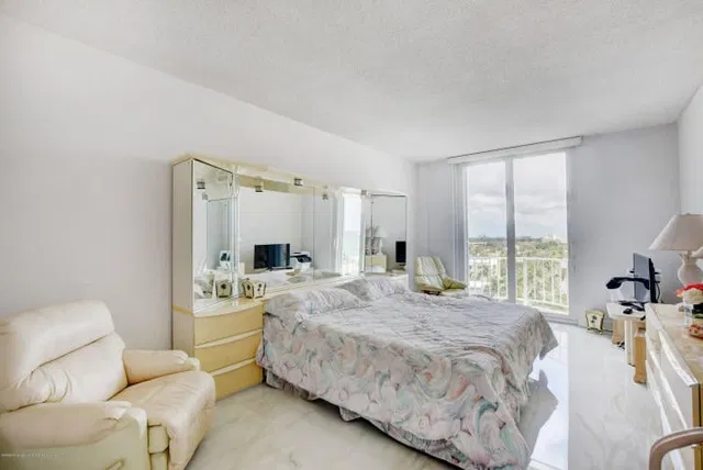 Winthrop House Condos Unit 7 photo 17