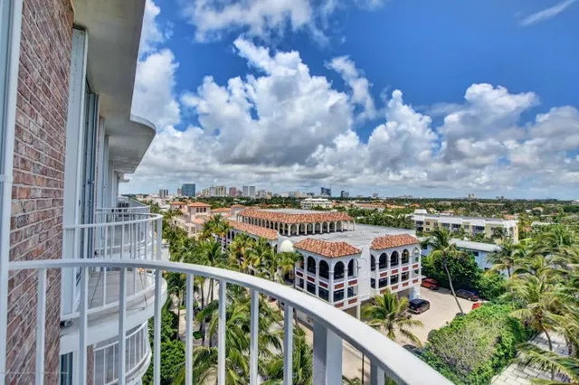Winthrop House Condos Unit 7 photo 28