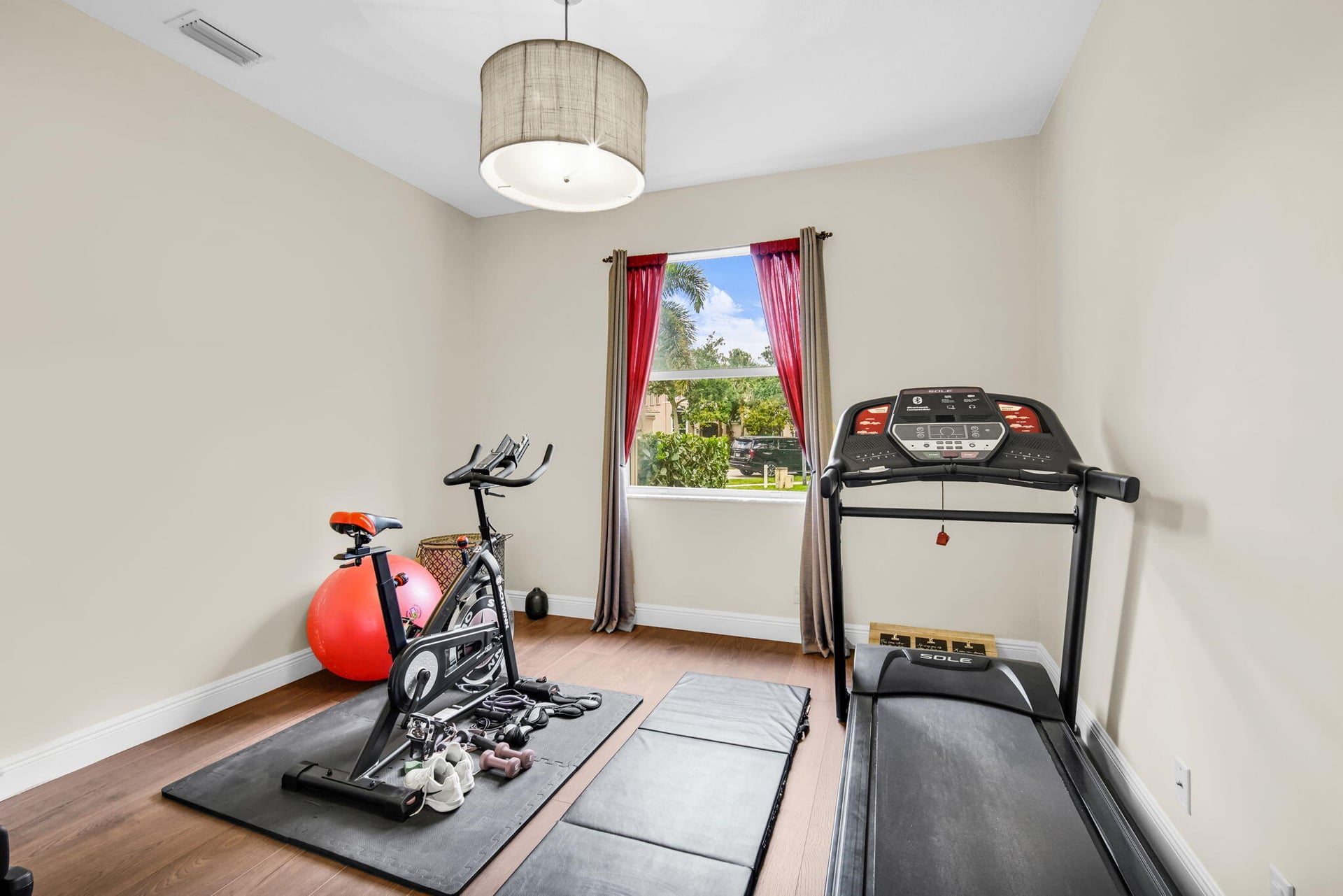 Residence photo 36