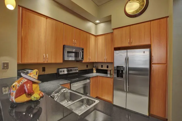One City Plaza Unit 225 photo 5