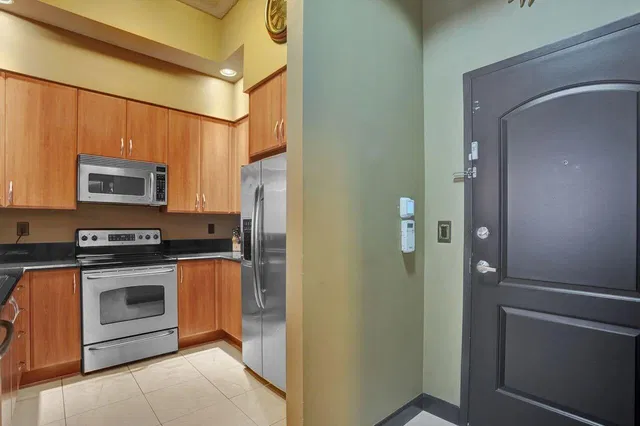 One City Plaza Unit 225 photo 6