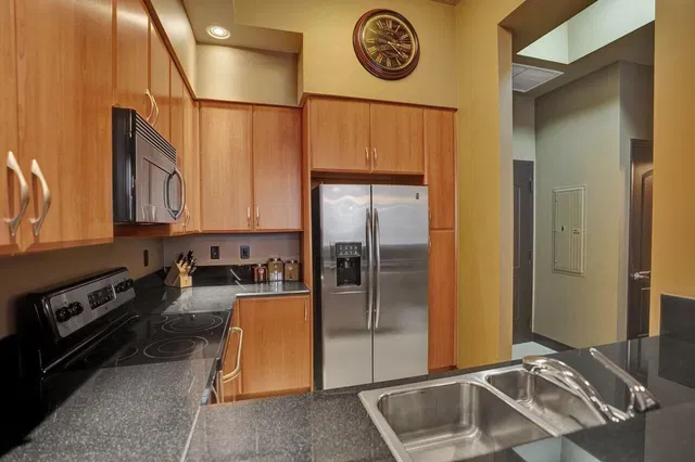 One City Plaza Unit 225 photo 7