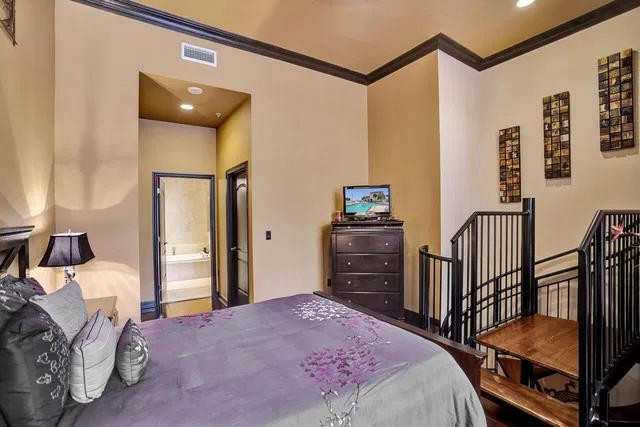 One City Plaza Unit 225 photo 24