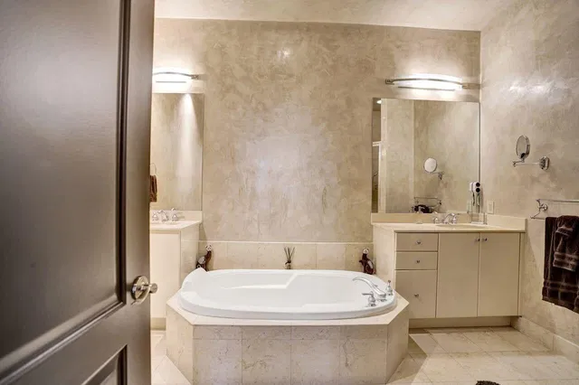 One City Plaza Unit 225 photo 28