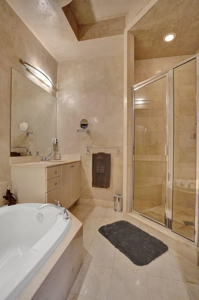 One City Plaza Unit 225 photo 32