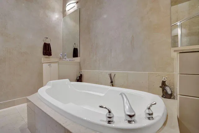 One City Plaza Unit 225 photo 33