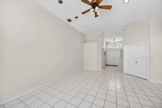 Residence photo 11
