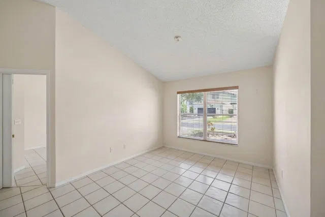 Residence photo 13