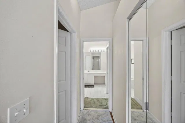 Residence photo 28
