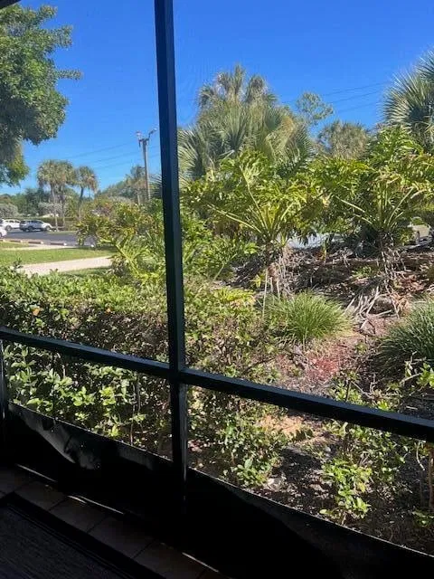 Unit 2111 photo 5