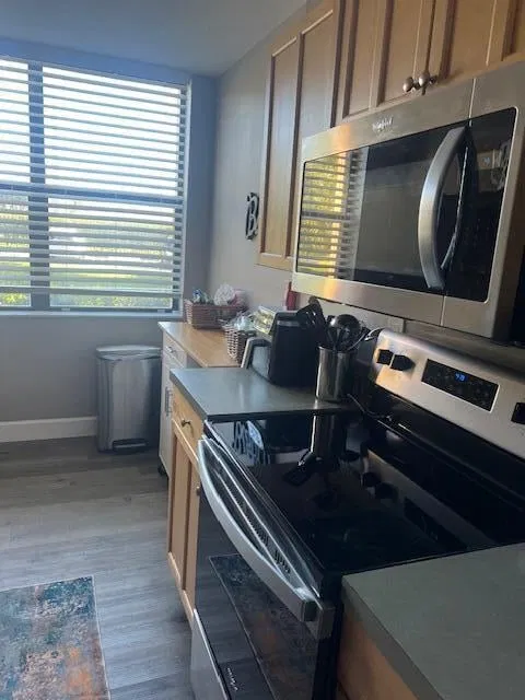 Unit 2111 photo 7