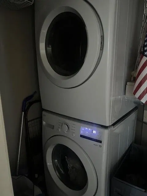 Unit 2111 photo 11