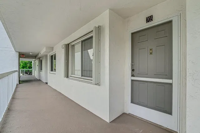 Unit 203 photo 2