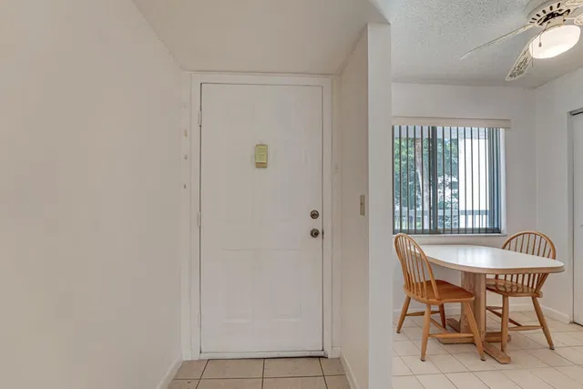 Unit 203 photo 3