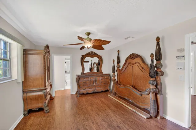 Residence photo 25