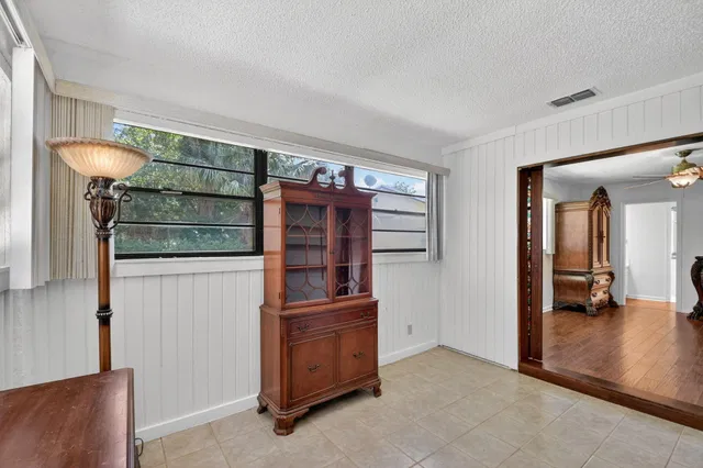 Residence photo 30