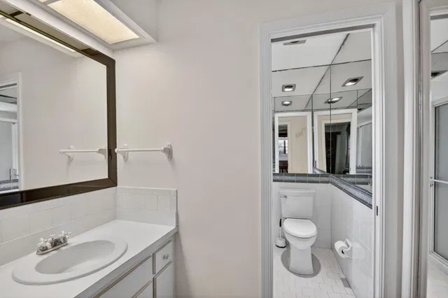 Residence photo 34
