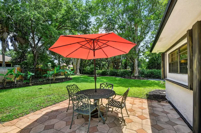 Residence photo 56
