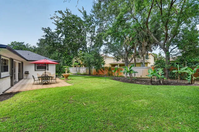 Residence photo 60